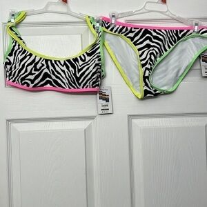 Women’s Medium Zebra Stripped Bikini
